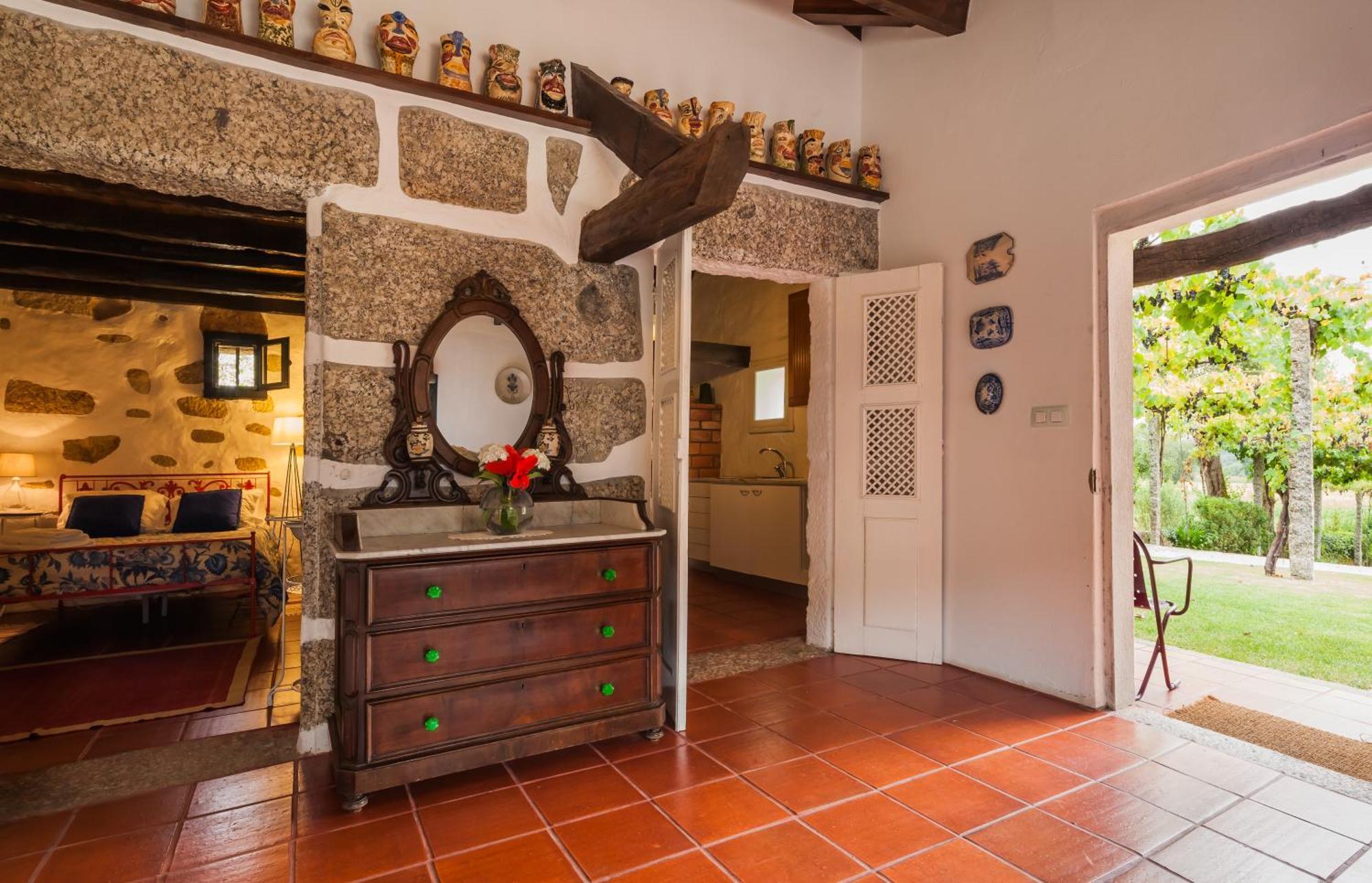 1720 Quinta Da Cancela - Winery & Farmhouse Guimarães Стая снимка